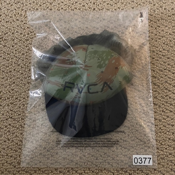 RVCA Green Trucker Hat  Snapback Cap Adjustable - Picture 6 of 6